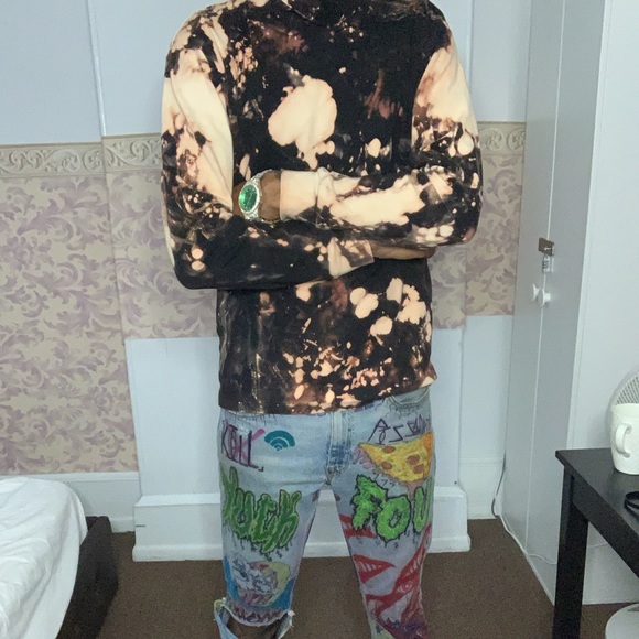 Bleached TurtleNeck one of one - Picture 4 of 6